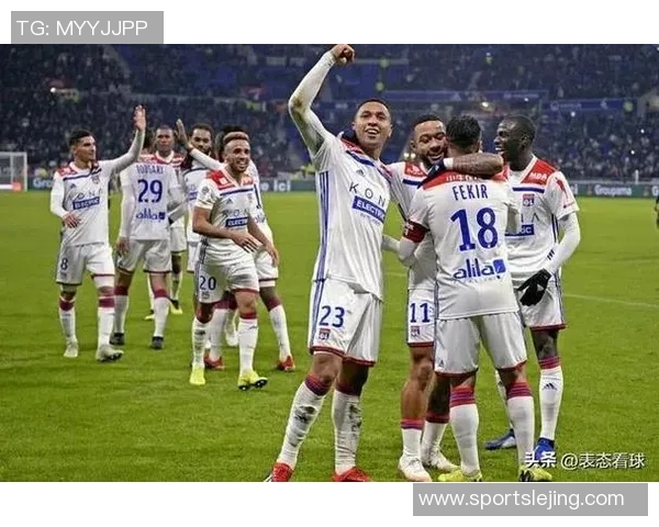 中超波尔图大胜里昂6比2全场沸腾瞬间引发热议分析