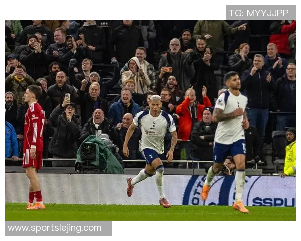 巴黎圣日耳曼大胜热刺红牌事件引发全场热议与转会猜想