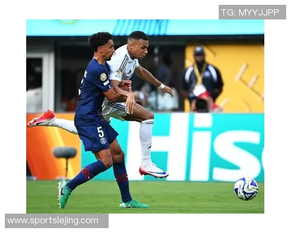 欧联杯:巴黎圣日耳曼与曼联激战成平局转会传闻引发热议 欧联杯:巴黎圣日耳曼与曼联激战成平局转会传闻引发热议