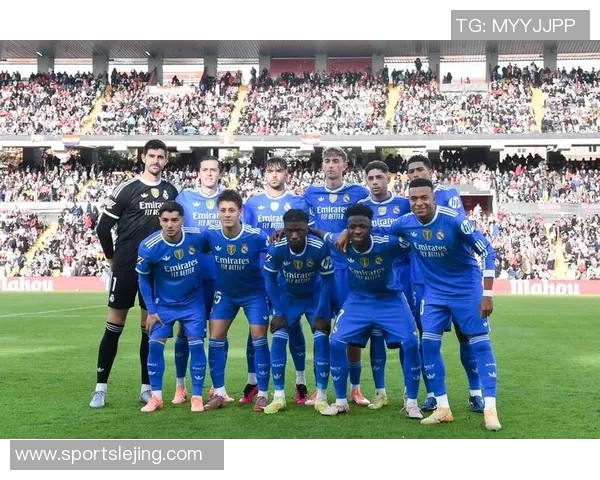 西甲激战：多特蒙德逆转皇马红牌争议引发全场热议