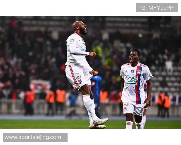 国王杯精彩对决里昂逆转巴黎圣日耳曼全场沸腾战术解析